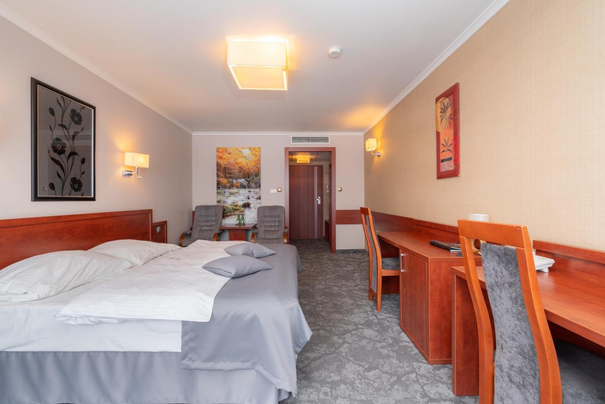 Hotel Badura Wadowice Exterior photo