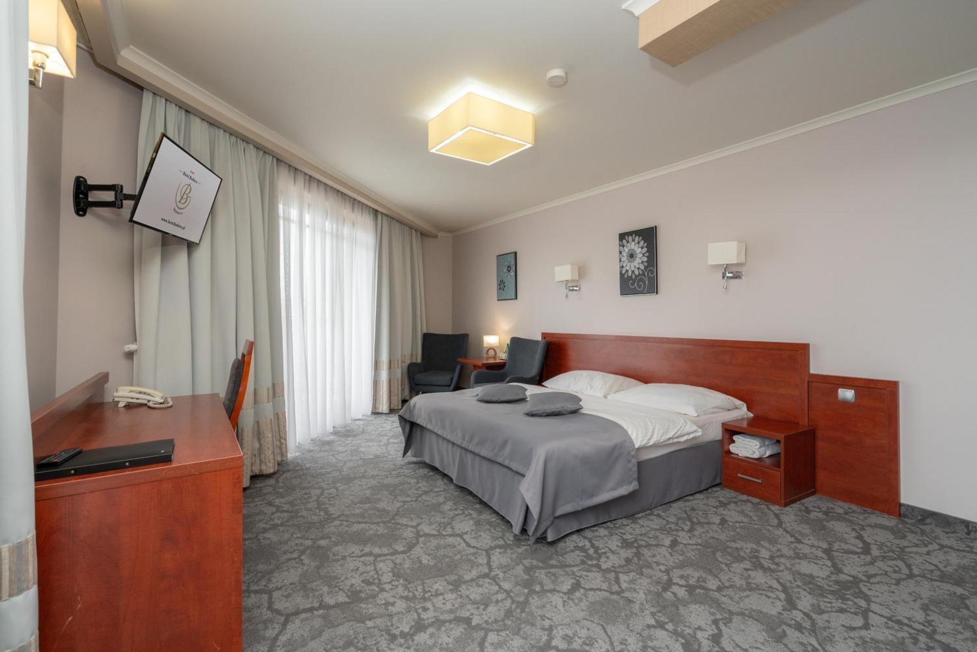 Hotel Badura Wadowice Exterior photo