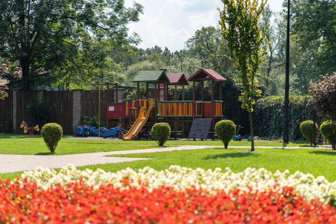 Hotel Badura Wadowice Exterior photo