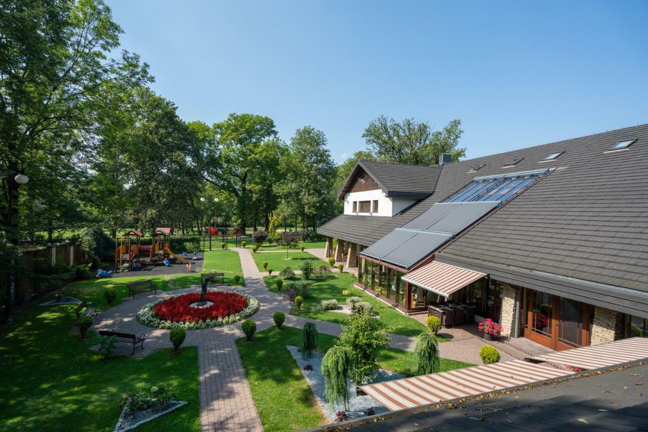 Hotel Badura Wadowice Exterior photo
